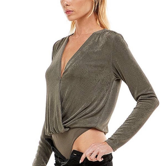 Long sleeve surplice bodysuit - Picture 4 of 8